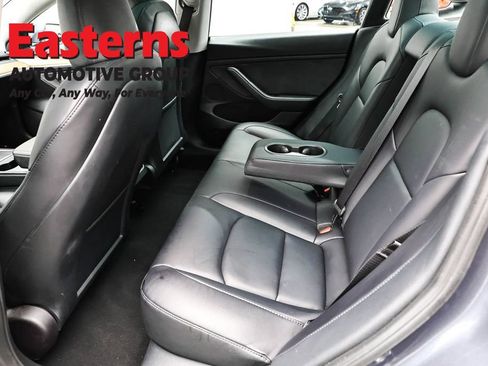 Used 2023 Tesla Model 3 Standard Range image 18