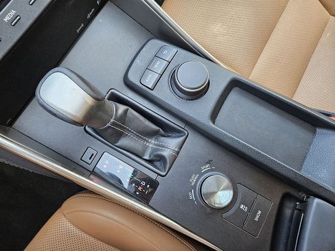 Used 2016 Lexus IS 200t RWD image 16