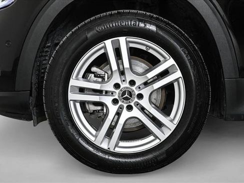 Certified 2023 Mercedes-Benz GLB 250 4MATIC w/ Premium Package image 26