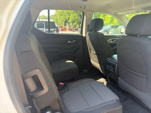 Used 2018 Chevrolet Traverse LT FWD image 24