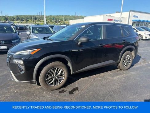 Used 2024 Nissan Rogue S AWD/4WD image 2
