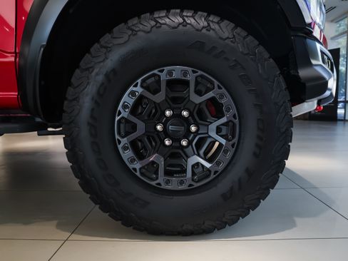 Used 2025 Ford F150 Raptor w/ Equipment Group 803A Raptor R AWD/4WD image 34