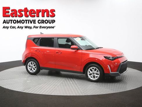 Used 2025 Kia Soul LX w/ LX Technology Package FWD image 47