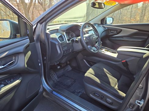 Used 2019 Nissan Murano SV image 11