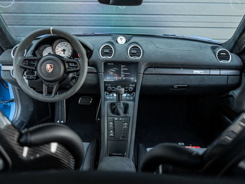 Used 2025 Porsche 718 Cayman GT4 RS RWD image 4