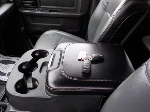 Used 2022 RAM 2500 Tradesman w/ Chrome Appearance Group image 30