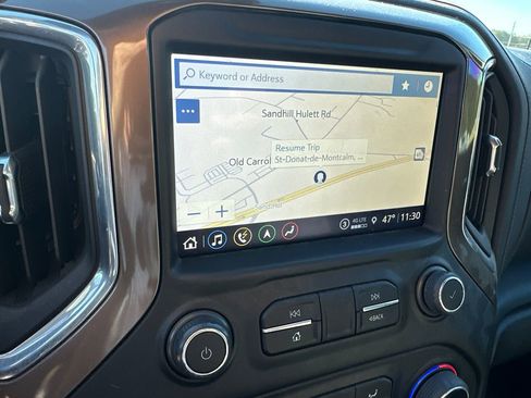 Used 2022 Chevrolet Silverado 1500 High Country w/ Technology Package image 30