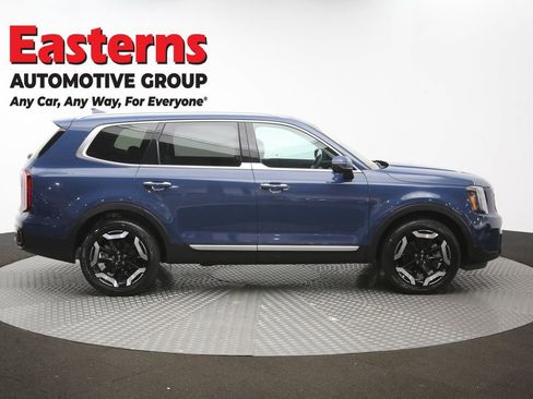 Used 2025 Kia Telluride S FWD image 47