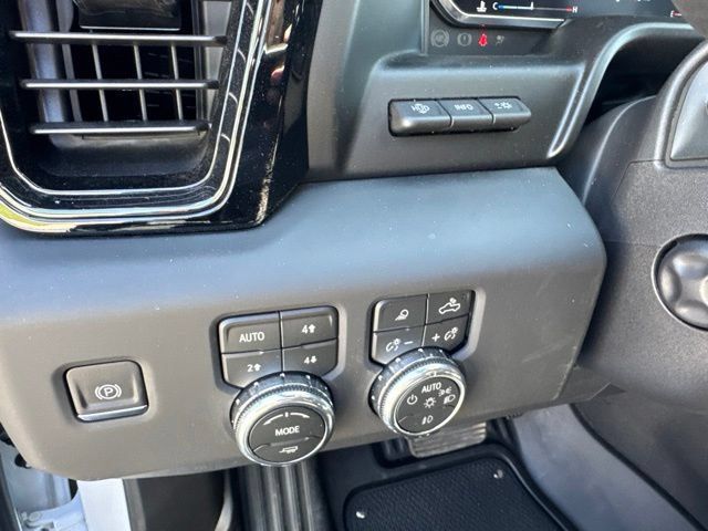 Used 2026 GMC Sierra 1500 AT4 w/ AT4 Premium Package AWD/4WD image 23