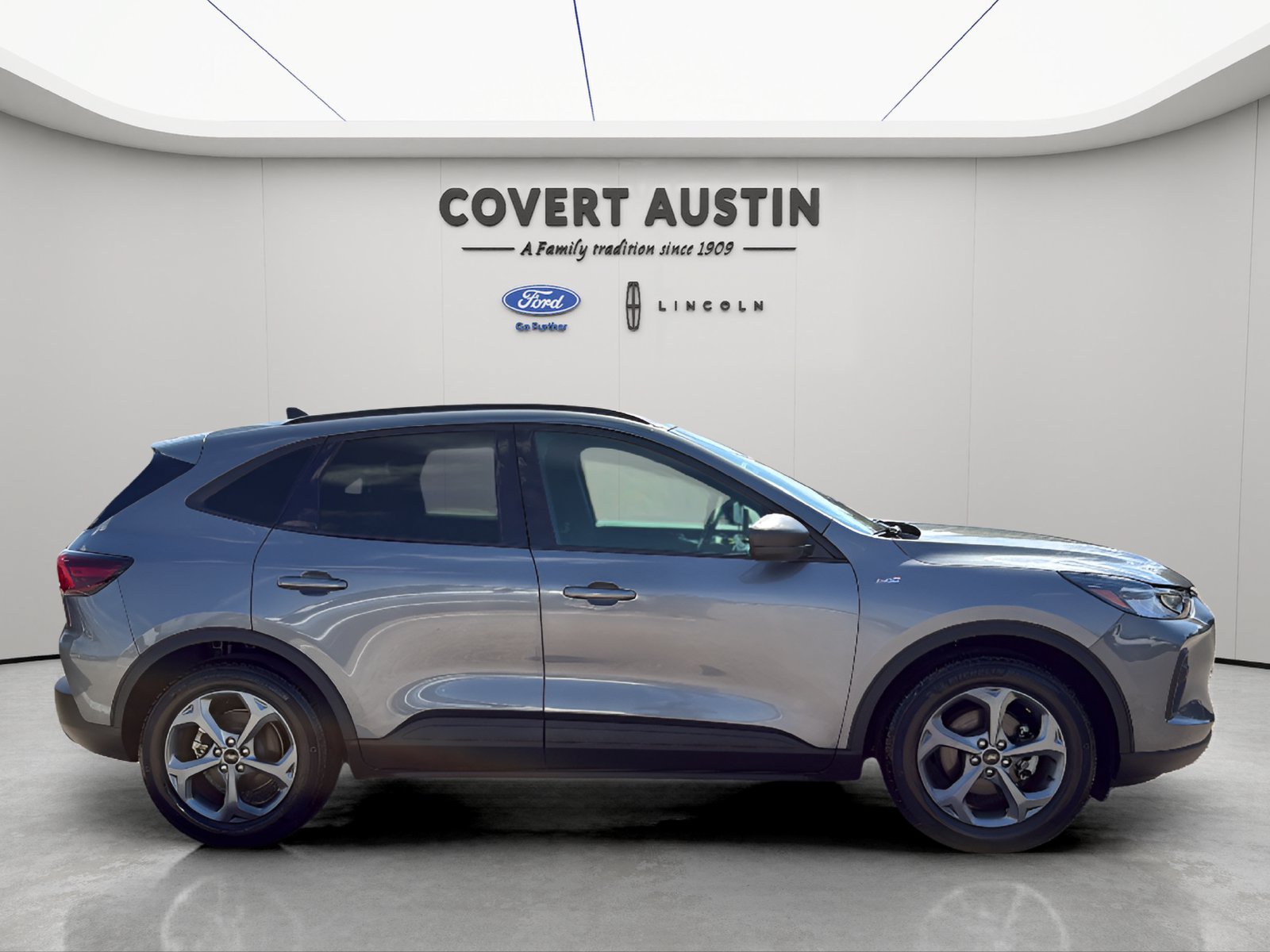 Used 2025 Ford Escape ST-Line FWD image 6