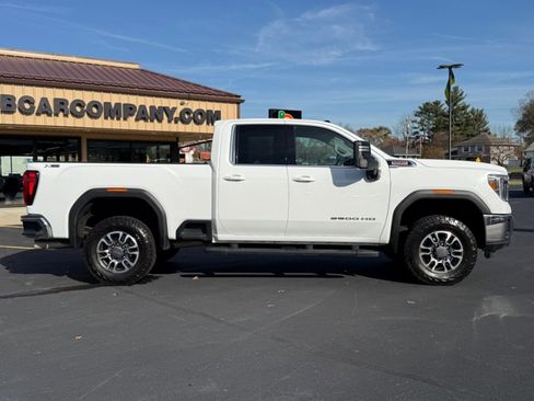 Used 2022 GMC Sierra 2500 SLE w/ SLE Value Package; image 9