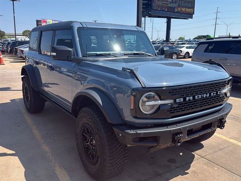 Used 2023 Ford Bronco Wildtrak AWD/4WD image 1