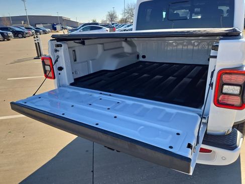 Used 2023 Jeep Gladiator Overland image 30