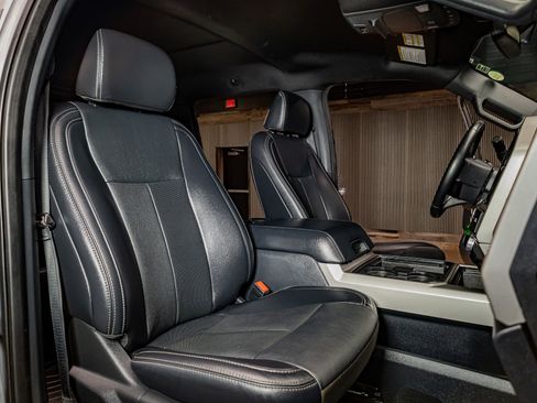 Used 2022 Ford F250 Lariat w/ Tremor Off-Road Package image 26