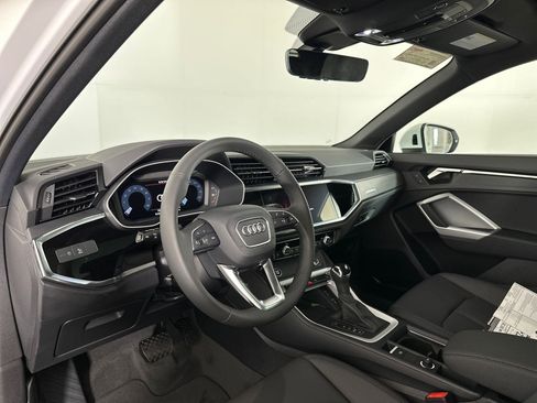 New 2025 Audi Q3 2.0T Premium image 3
