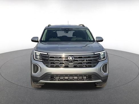 Used 2026 Volkswagen Atlas SE FWD image 4
