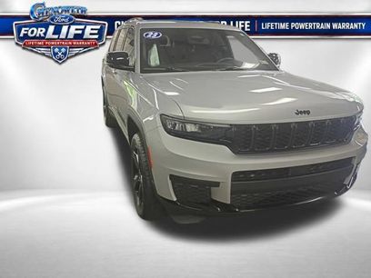Used 2023 Jeep Grand Cherokee L Laredo