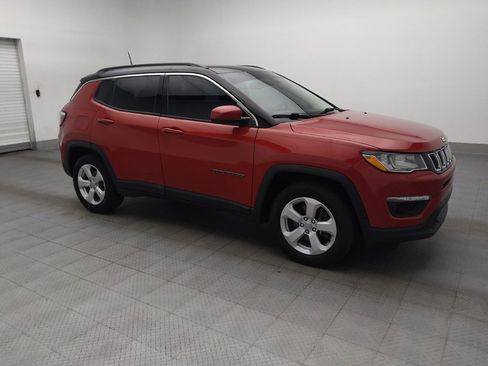 Used 2018 Jeep Compass Latitude w/ Popular Equipment Group FWD image 11