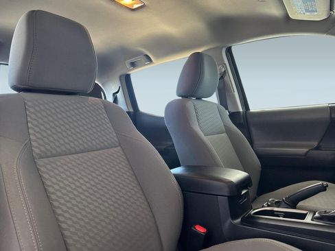 Certified 2023 Toyota Tacoma SR AWD/4WD image 30