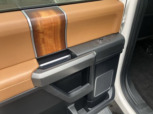 Used 2016 Ford F150 Limited w/ Trailer Tow Package image 13