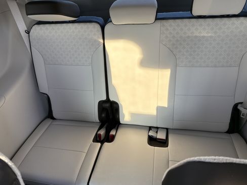 Certified 2024 GMC Acadia Denali image 23