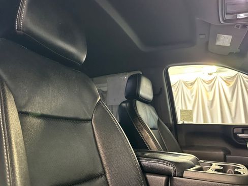 Used 2020 Chevrolet Silverado 2500 Custom w/ Custom Convenience Package RWD image 19