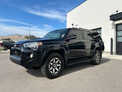 Used 2020 Toyota 4Runner TRD Off-Road Premium AWD/4WD image 1
