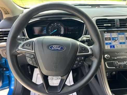 Used 2019 Ford Fusion SE FWD image 12