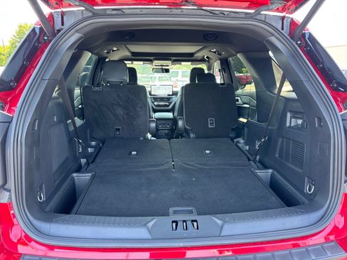 Used 2025 Ford Explorer ST AWD/4WD image 18