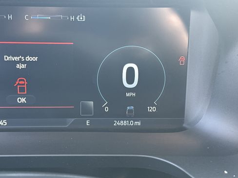 Used 2024 Ford F150 Lightning Lariat image 22