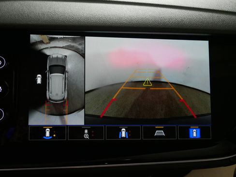 Used 2023 Buick Envision Avenir image 33