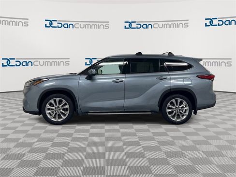 Used 2023 Toyota Highlander Limited image 5