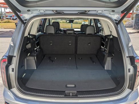 Certified 2025 Kia Telluride EX X-Line image 12