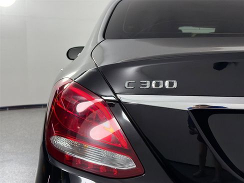 Used 2016 Mercedes-Benz C 300 Sedan image 16