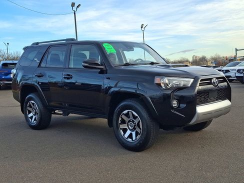 Used 2024 Toyota 4Runner TRD Off-Road Premium image 3