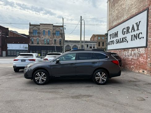 Used 2018 Subaru Outback 2.5i Limited image 5