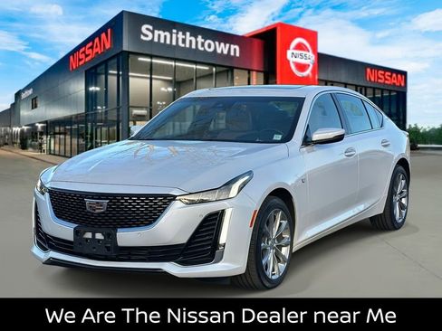 Used 2023 Cadillac CT5 Luxury image 2