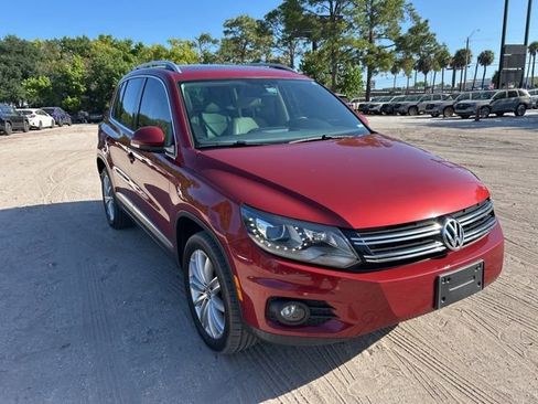 Used 2016 Volkswagen Tiguan SE image 1