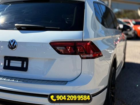 Used 2021 Volkswagen Tiguan SE FWD image 16