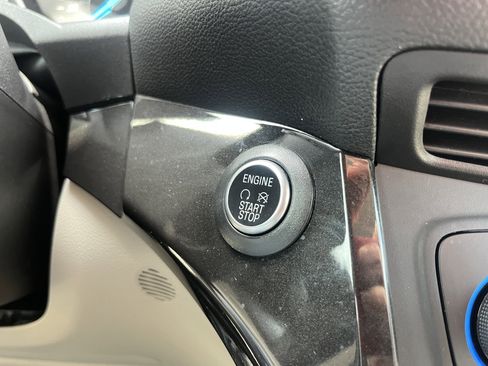 Used 2019 Ford Escape Titanium FWD image 23