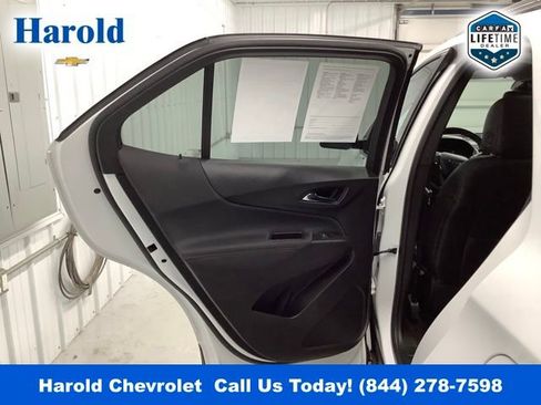 Used 2022 Chevrolet Equinox RS image 13