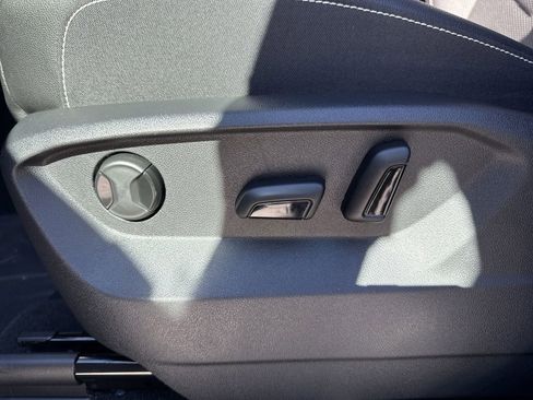 New 2026 Volkswagen Atlas SE image 14