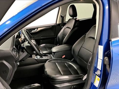 Used 2022 Ford Escape Titanium w/ Class II Trailer Tow Package AWD/4WD image 28