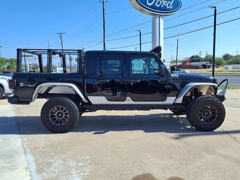 Used 2022 Jeep Gladiator Rubicon w/ Trailer Tow Package AWD/4WD image 9