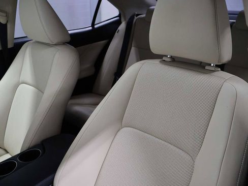 Used 2016 Lexus IS 300 AWD w/ Premium Package image 17