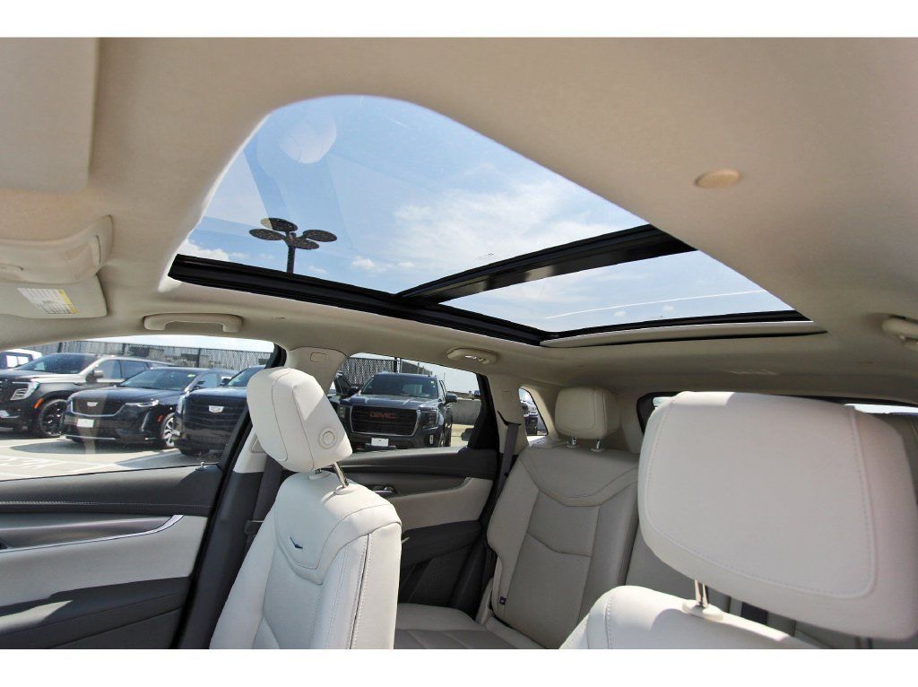 Used 2026 Cadillac XT5 Premium Luxury w/ Driver Assist Package FWD image 29