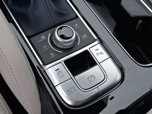 Used 2023 Kia Telluride EX w/ EX Captain's Chair Package AWD/4WD image 26