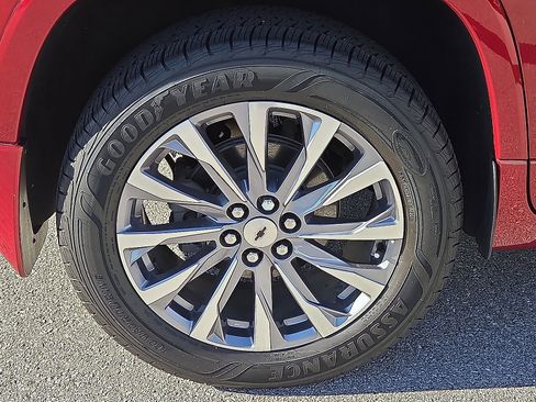 Used 2022 Chevrolet Traverse Premier image 7