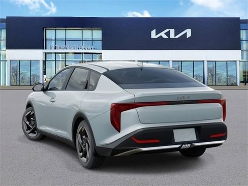 New 2025 Kia K4 EX image 4