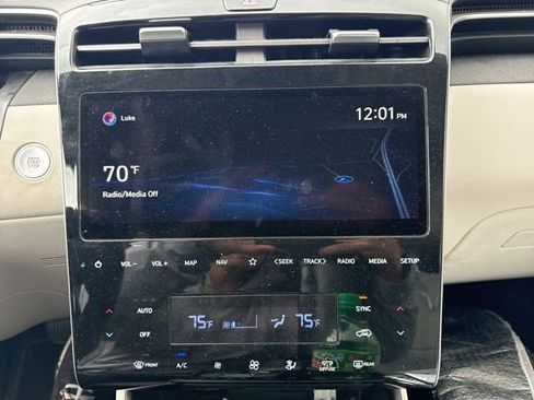 Used 2022 Hyundai Tucson Limited w/ Cargo Package FWD image 9